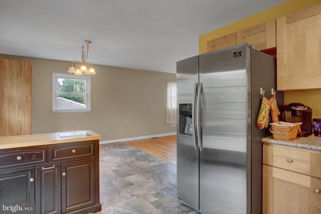 11540 BURKETT LN, Greencastle, PA 17225