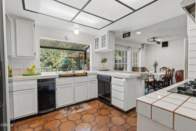 790 N Valley Drive, Westlake Village, CA 91362