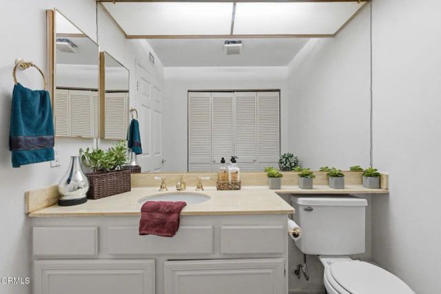 790 N Valley Drive, Westlake Village, CA 91362