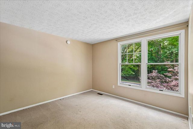 2331 MIDDLE CREEK LN, Reston, VA 20191