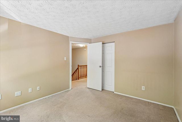 2331 MIDDLE CREEK LN, Reston, VA 20191
