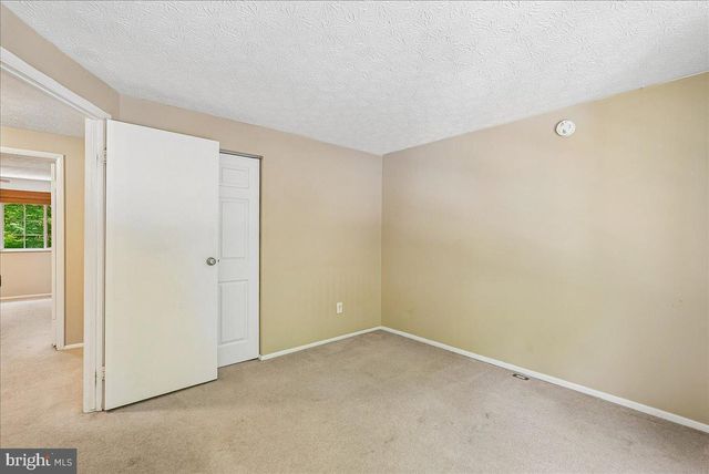 2331 MIDDLE CREEK LN, Reston, VA 20191