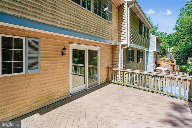 2331 MIDDLE CREEK LN, Reston, VA 20191