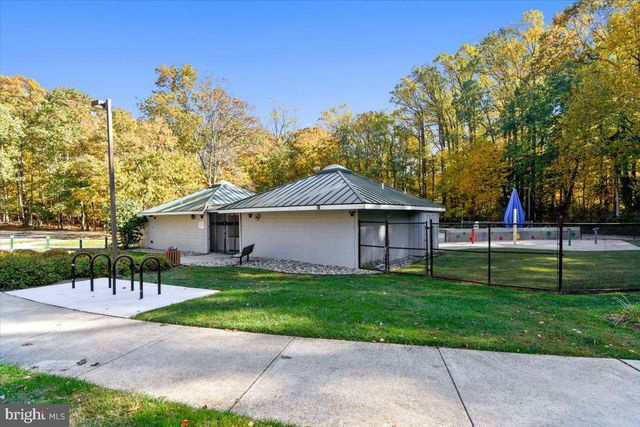 2331 MIDDLE CREEK LN, Reston, VA 20191