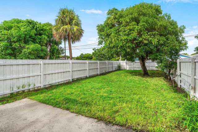 413 N E Street, Lake Worth Beach, FL 33460