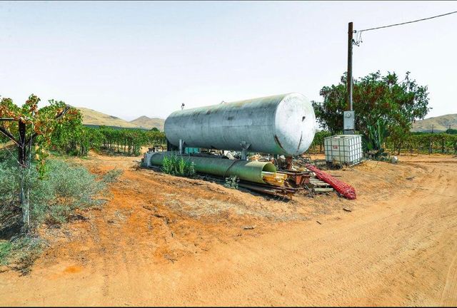 E Olive Ave Avenue, Porterville, CA 93257