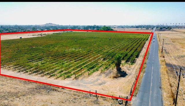 E Olive Ave Avenue, Porterville, CA 93257