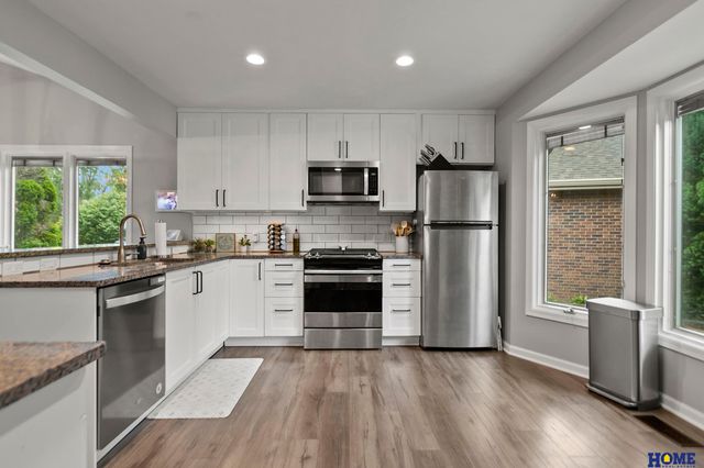 7206 Shamrock Court, Lincoln, NE 68506
