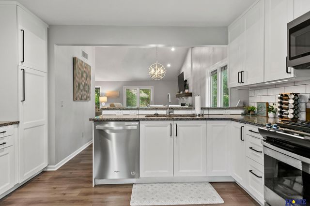 7206 Shamrock Court, Lincoln, NE 68506