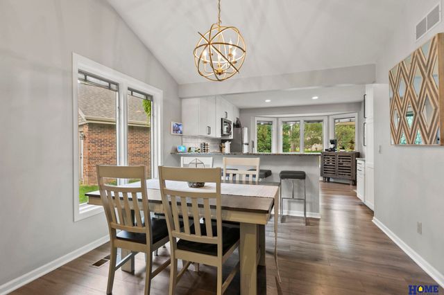 7206 Shamrock Court, Lincoln, NE 68506
