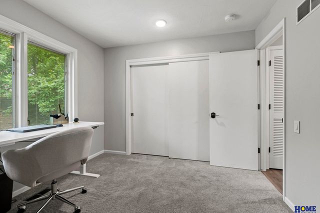 7206 Shamrock Court, Lincoln, NE 68506