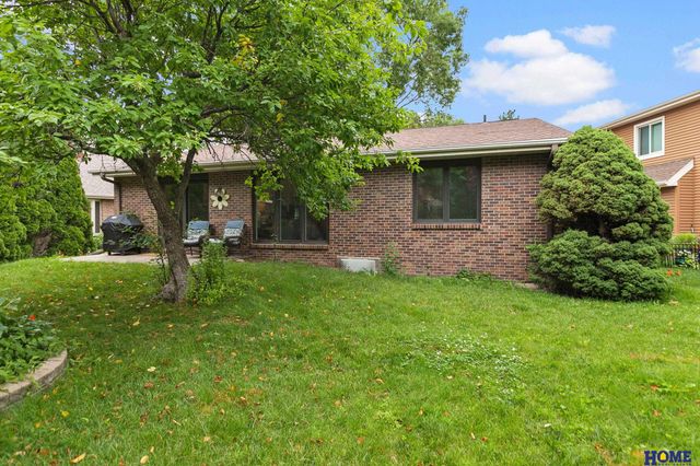 7206 Shamrock Court, Lincoln, NE 68506