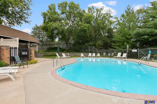 7206 Shamrock Court, Lincoln, NE 68506