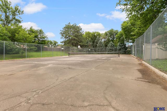 7206 Shamrock Court, Lincoln, NE 68506