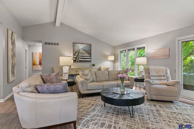 7206 Shamrock Court, Lincoln, NE 68506