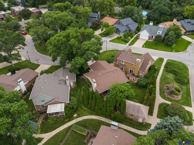 7206 Shamrock Court, Lincoln, NE 68506