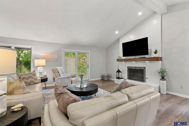 7206 Shamrock Court, Lincoln, NE 68506