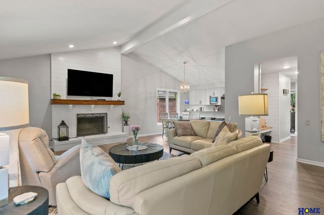 7206 Shamrock Court, Lincoln, NE 68506