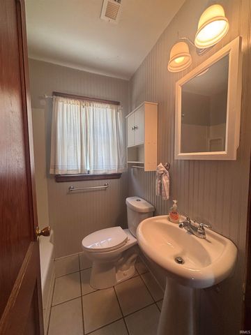 2201 N Fulton Avenue, Evansville, IN 47710