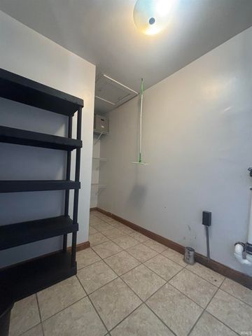 2201 N Fulton Avenue, Evansville, IN 47710