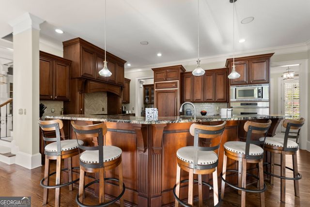 6221 Random Winds Bluff, Gainesville, GA 30506