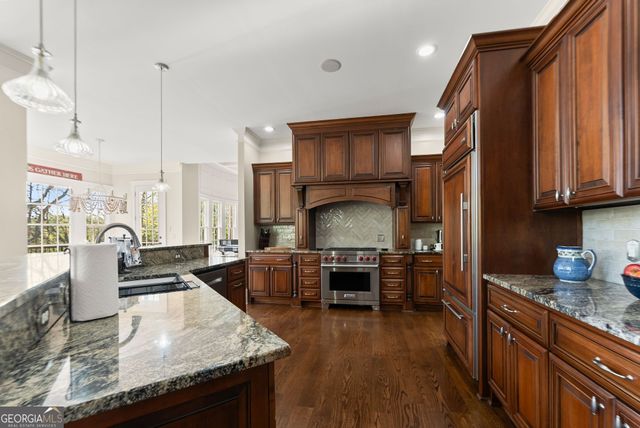 6221 Random Winds Bluff, Gainesville, GA 30506