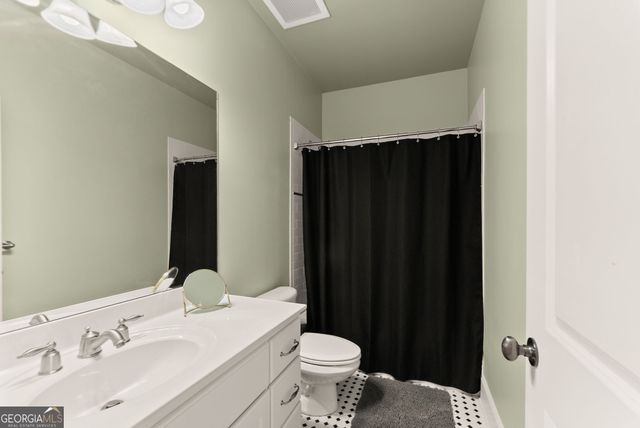 6221 Random Winds Bluff, Gainesville, GA 30506