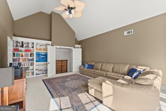 6221 Random Winds Bluff, Gainesville, GA 30506