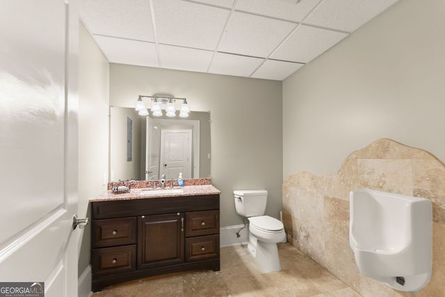 6221 Random Winds Bluff, Gainesville, GA 30506