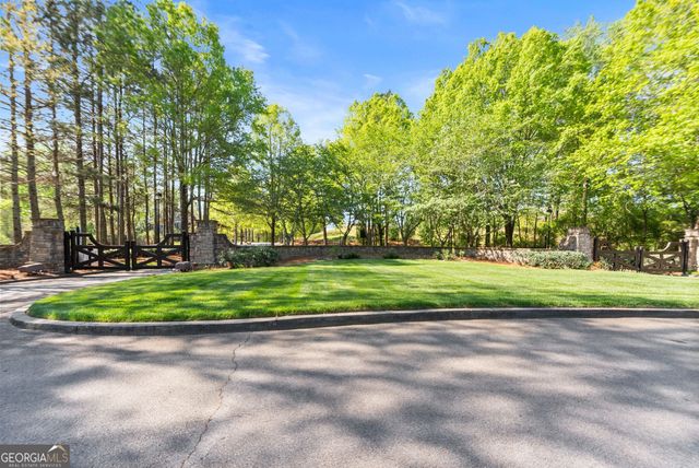 6221 Random Winds Bluff, Gainesville, GA 30506