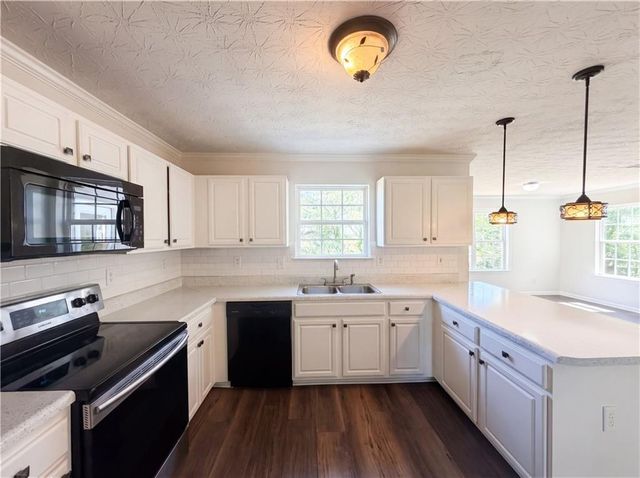 2925 Lake Port Drive, Snellville, GA 30039