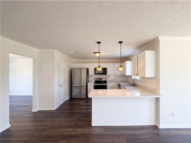 2925 Lake Port Drive, Snellville, GA 30039