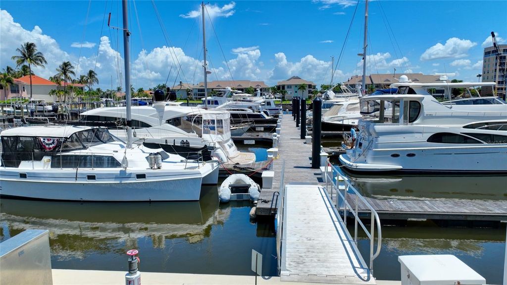 Image 26 of property listing at 3461 SUNSET KEY CIRCLE 101, Punta Gorda, FL 33955