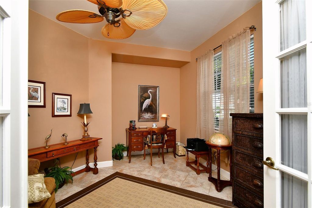 Image 4 of property listing at 3461 SUNSET KEY CIRCLE 101, Punta Gorda, FL 33955