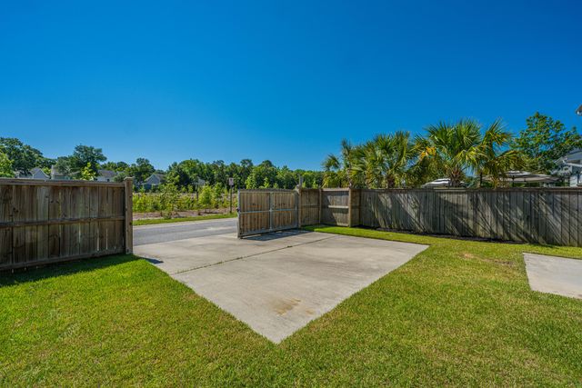 1676 Emmets Road, Johns Island, SC 29455
