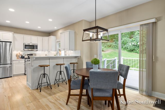 4667 Sundial Drive NE, Grand Rapids, MI 49525