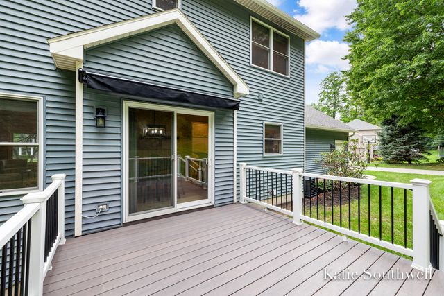 4667 Sundial Drive NE, Grand Rapids, MI 49525