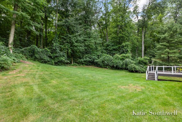 4667 Sundial Drive NE, Grand Rapids, MI 49525