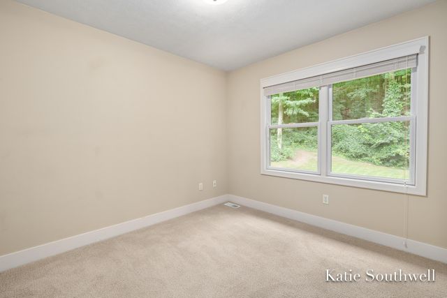 4667 Sundial Drive NE, Grand Rapids, MI 49525