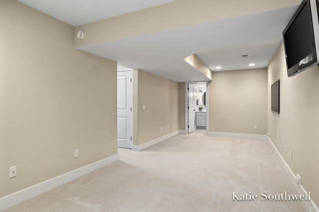 4667 Sundial Drive NE, Grand Rapids, MI 49525