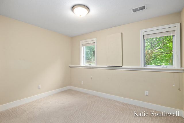 4667 Sundial Drive NE, Grand Rapids, MI 49525
