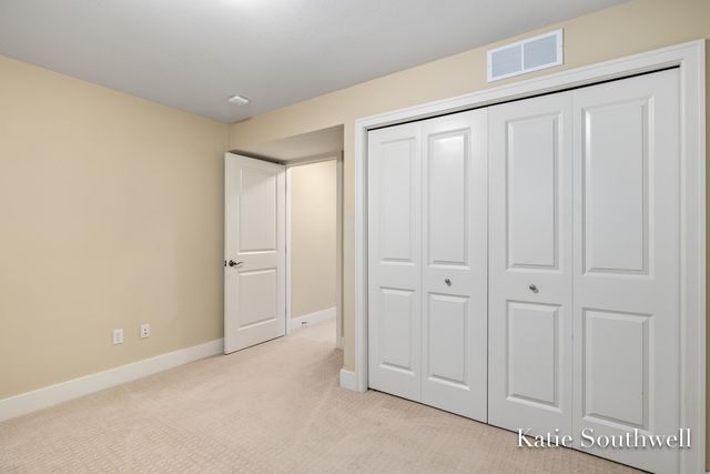4667 Sundial Drive NE, Grand Rapids, MI 49525