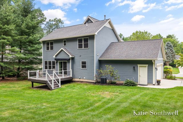 4667 Sundial Drive NE, Grand Rapids, MI 49525