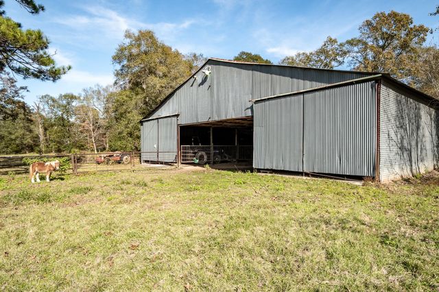 10488 Fostoria Road, Cleveland, TX 77328
