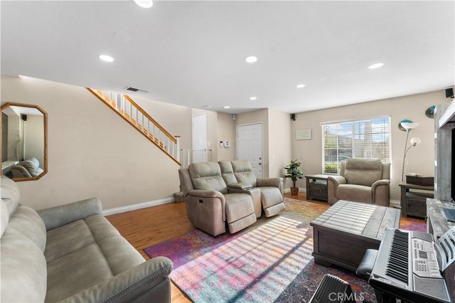 45416 Fairbanks, Lancaster, CA 93534