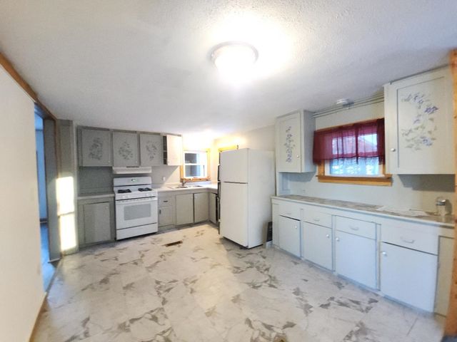 20 Elmwood Trailer Park Road, Danbury, NH 03230