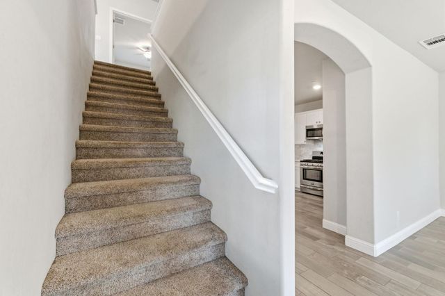 2715 Las Rosas Avenue, Clovis, CA 93619