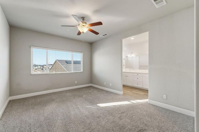 2715 Las Rosas Avenue, Clovis, CA 93619