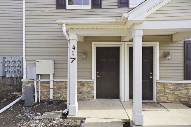 417 SILVERSTONE Drive 417, Carpentersville, IL 60110