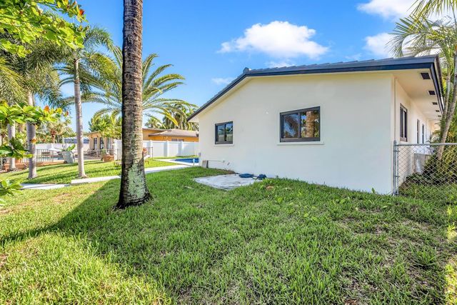 1120 SE 9th Avenue, Pompano Beach, FL 33060